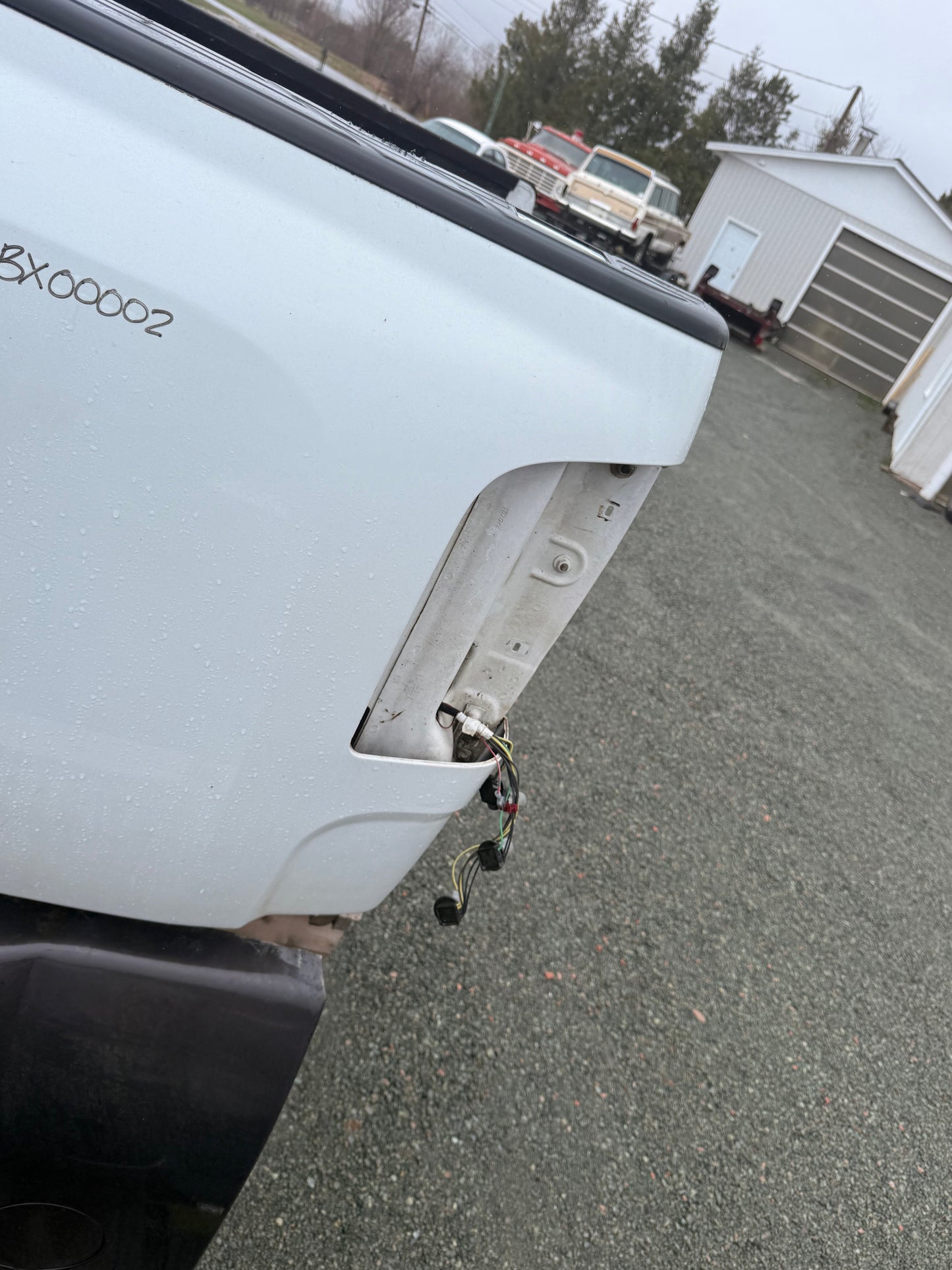 Chevrolet Silverado 1500 5'8" Short Bed Truck Box