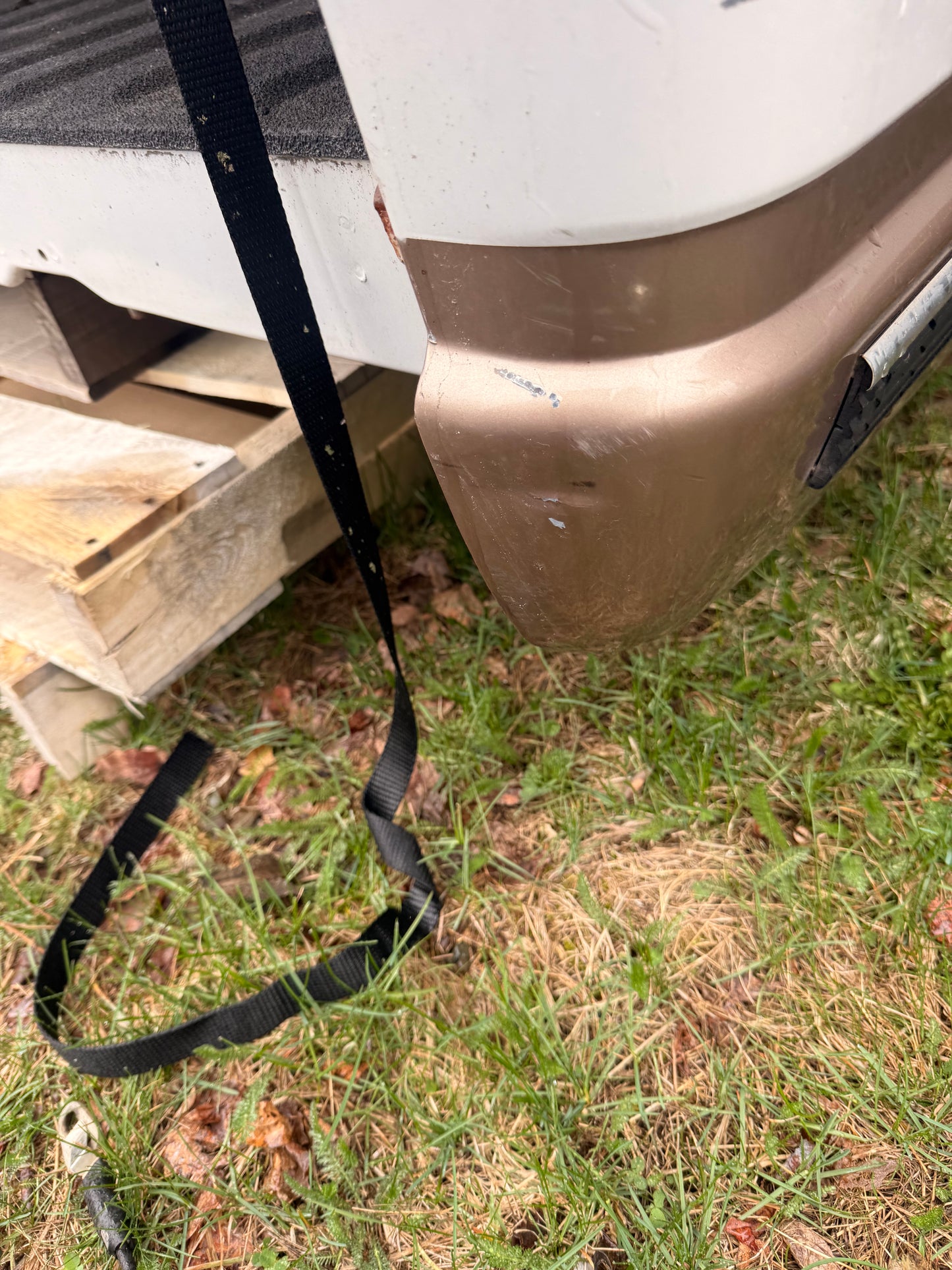 1988–1998 GMC Sierra 6'6" Standard Bed Truck Box