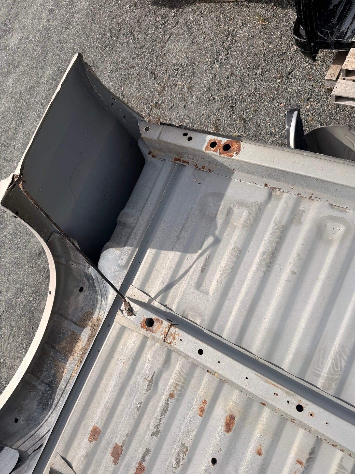 1999-2010 Ford F-250 F-350 6’9” Standard Bed Truck Box