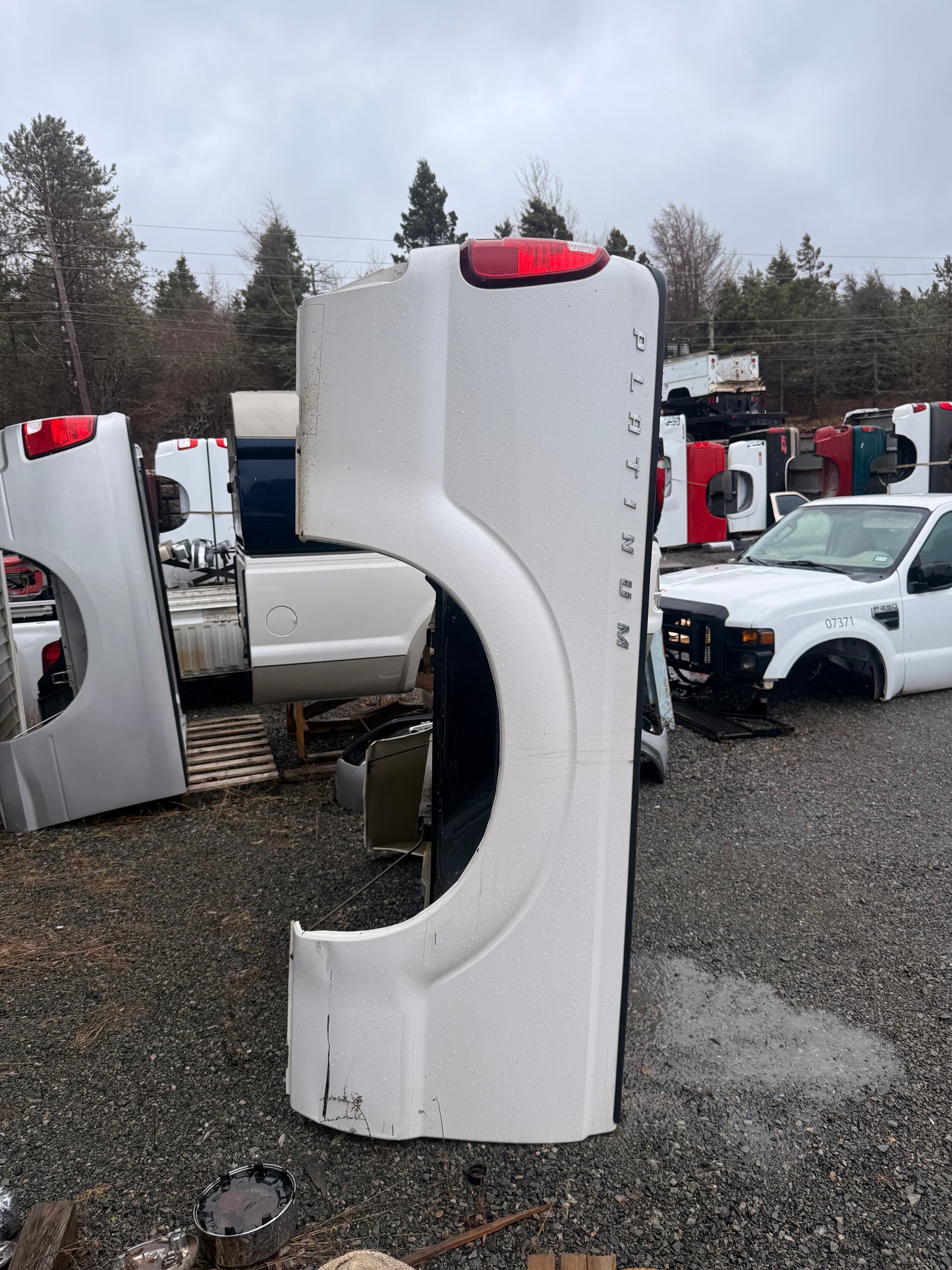 2011–2016 Ford F-250/F-350 6'9" Standard Bed Truck Box