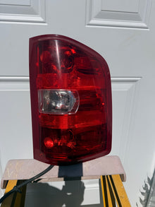 2007–2013 Chevrolet Silverado 1500 2500 3500 OEM Passenger Side Tail Light