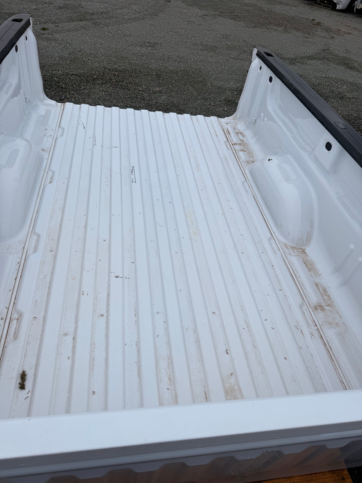 2014–2019 Chevrolet Silverado 1500 2500 3500 8ft Long Bed Truck Box