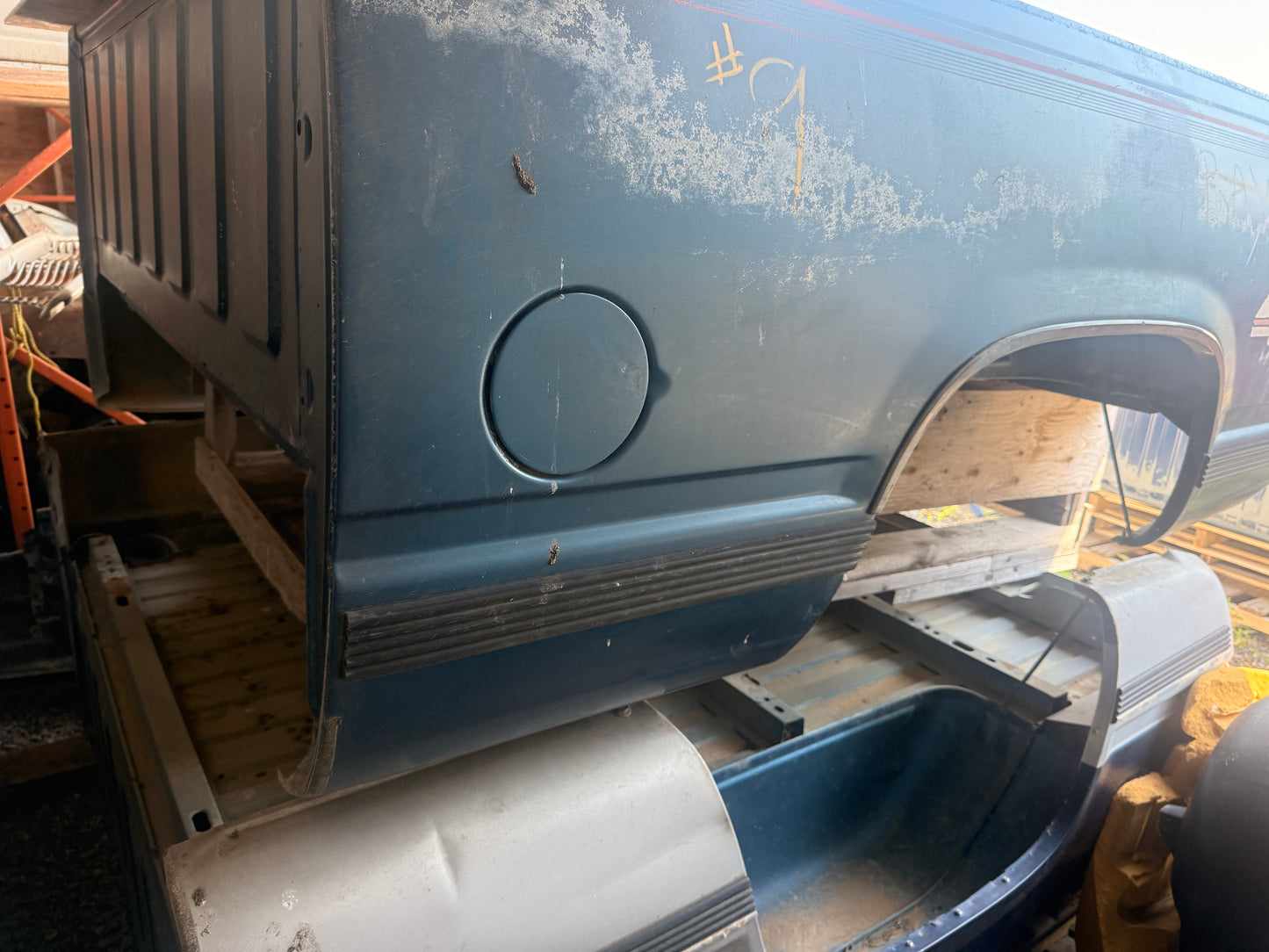 1988–1998 GMC Sierra 1500 2500 3500 6'6" Standard Bed Truck Box