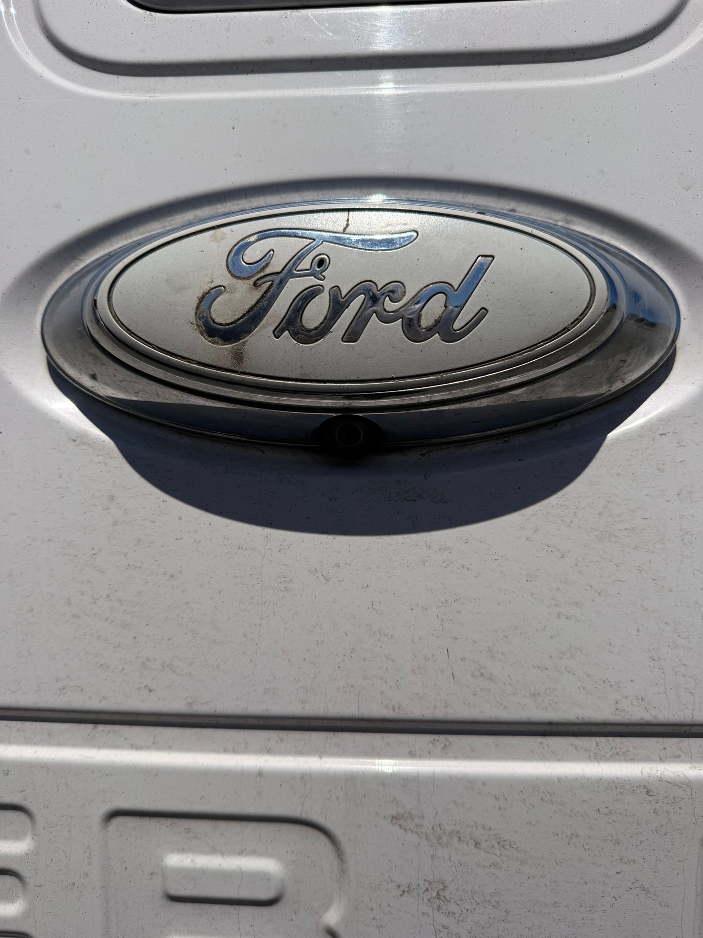 2011–2016 Ford F-250 F-350 Tailgate with Step and Camera