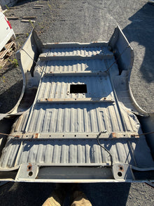 1999-2010 Ford F-250/F-350, 8ft Long Truck Box