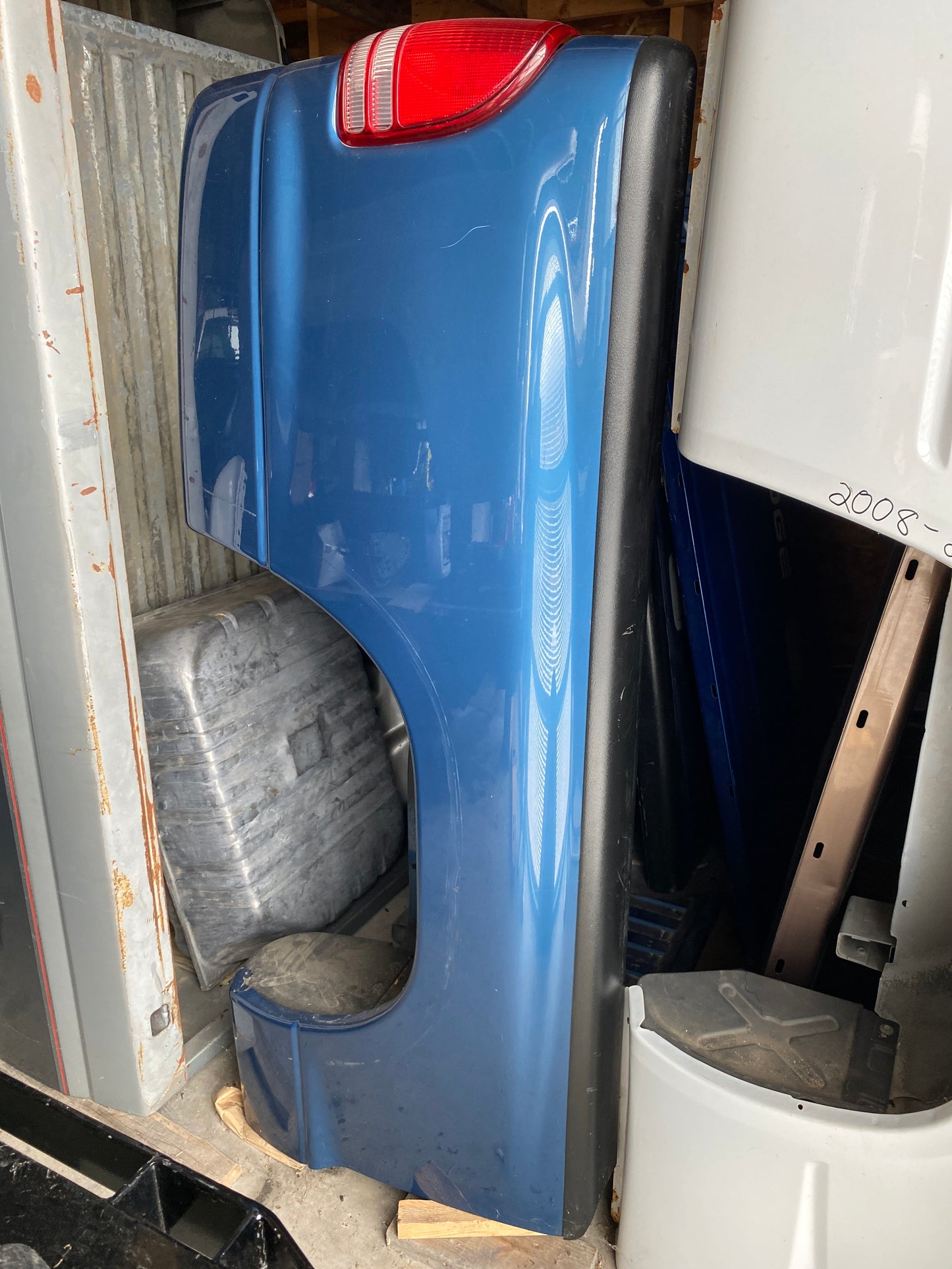 1996-2004 Dodge Dakota 5ft Truck Box