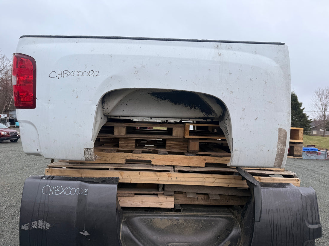 Chevrolet Silverado 1500 5'8" Short Bed Truck Box