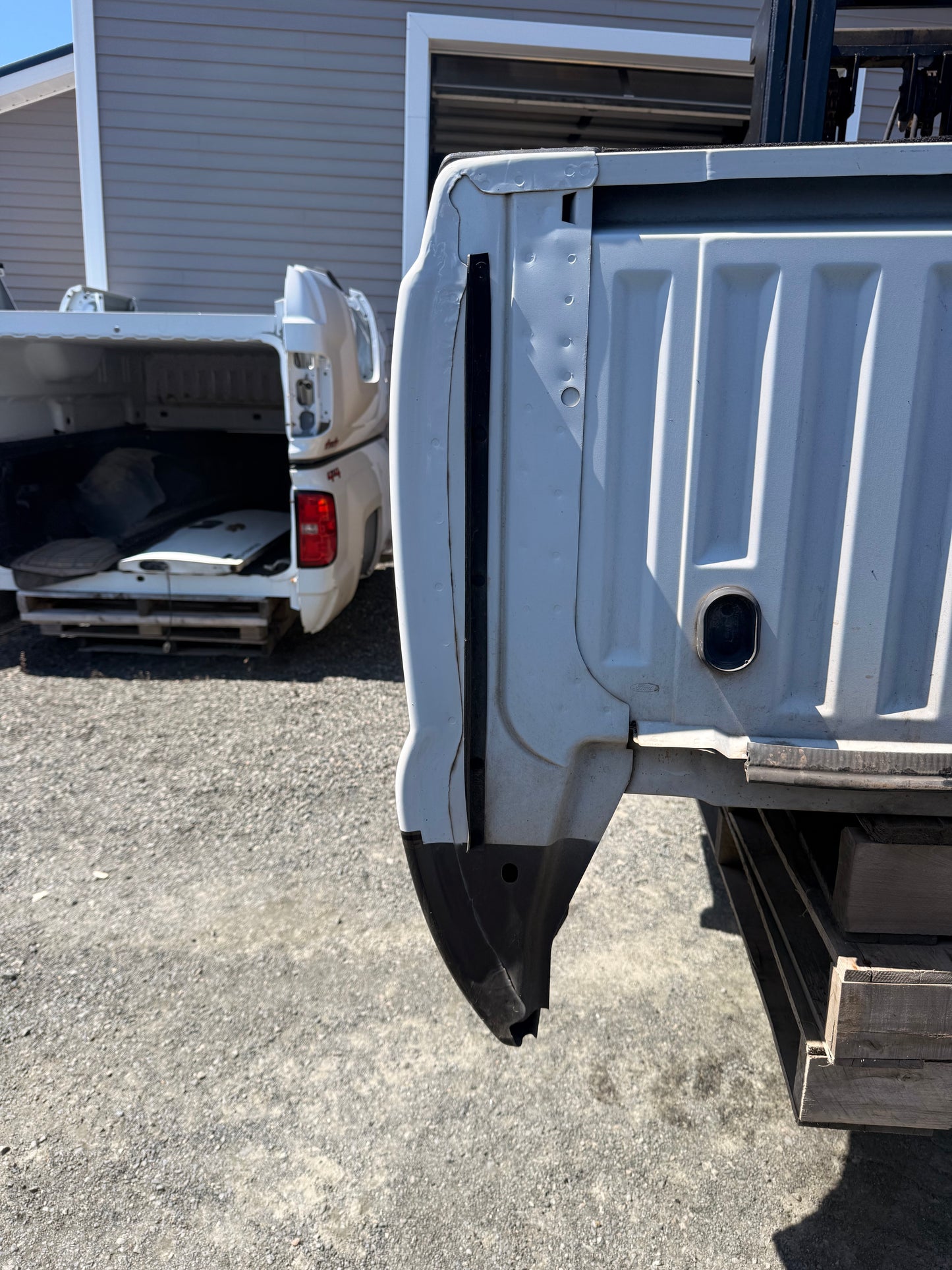 2011–2016 Ford F-250/F-350 6’9” Truck Box | King Ranch Two-Tone OEM Bed