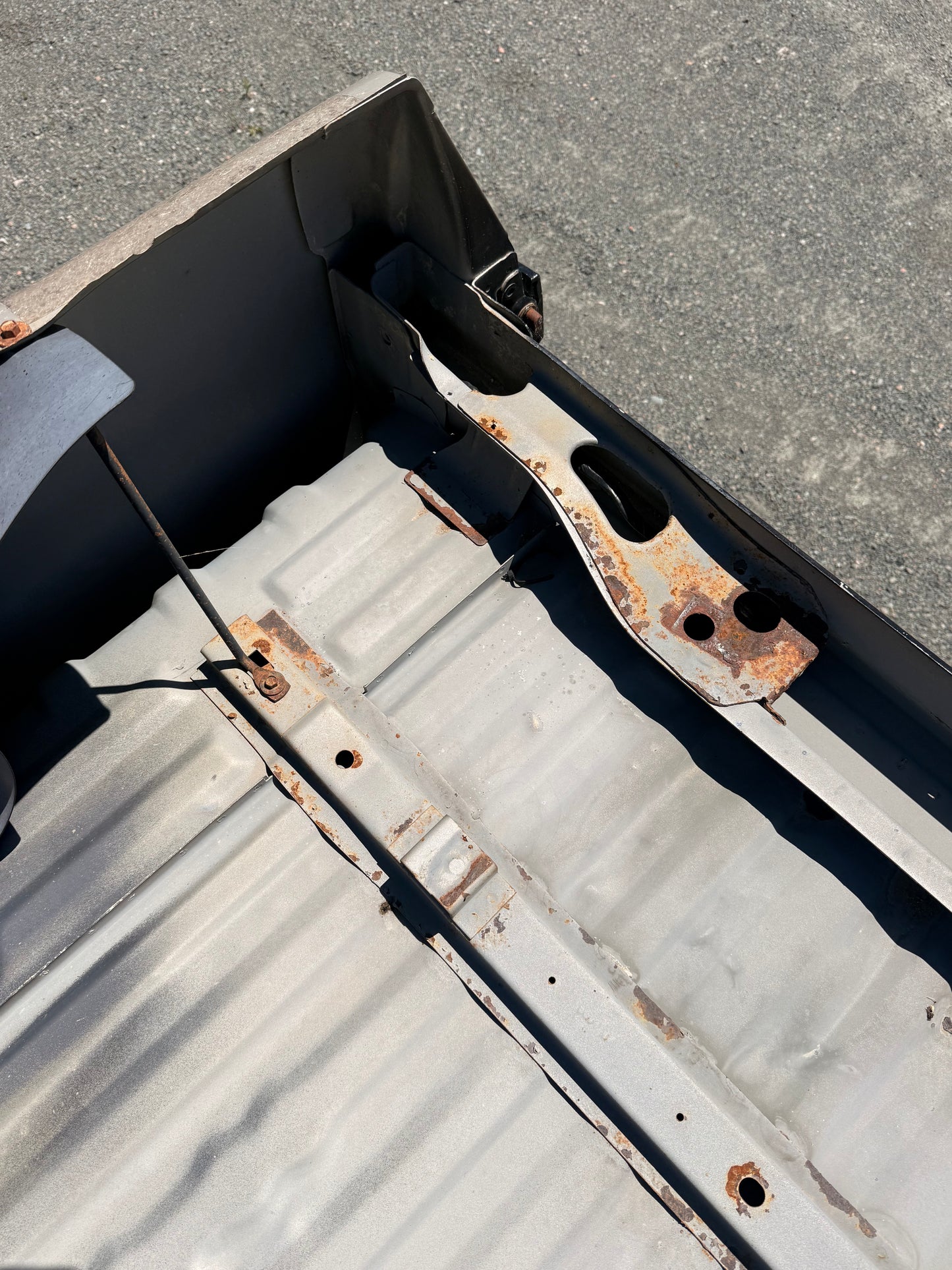 1999-2010 Ford F-250 F-350 6’9” Standard Bed Truck Box