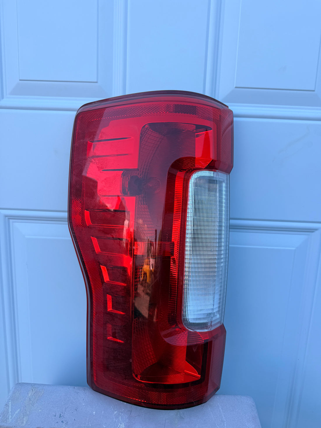 2017–2022 Ford F-250 F-350 F-450 OEM Halogen Driver Side Tail Light