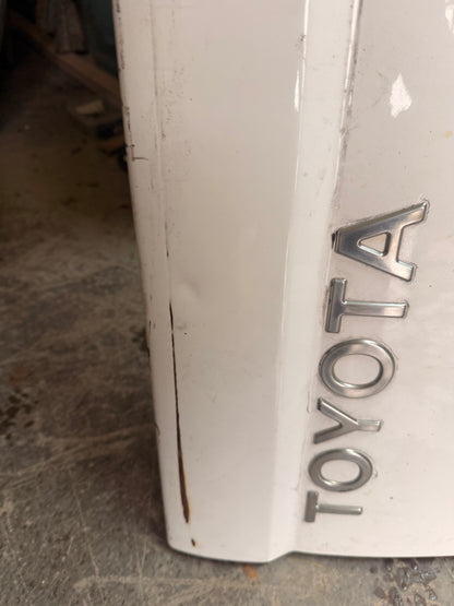 1996-2004 Toyota Tacoma OEM Tailgate