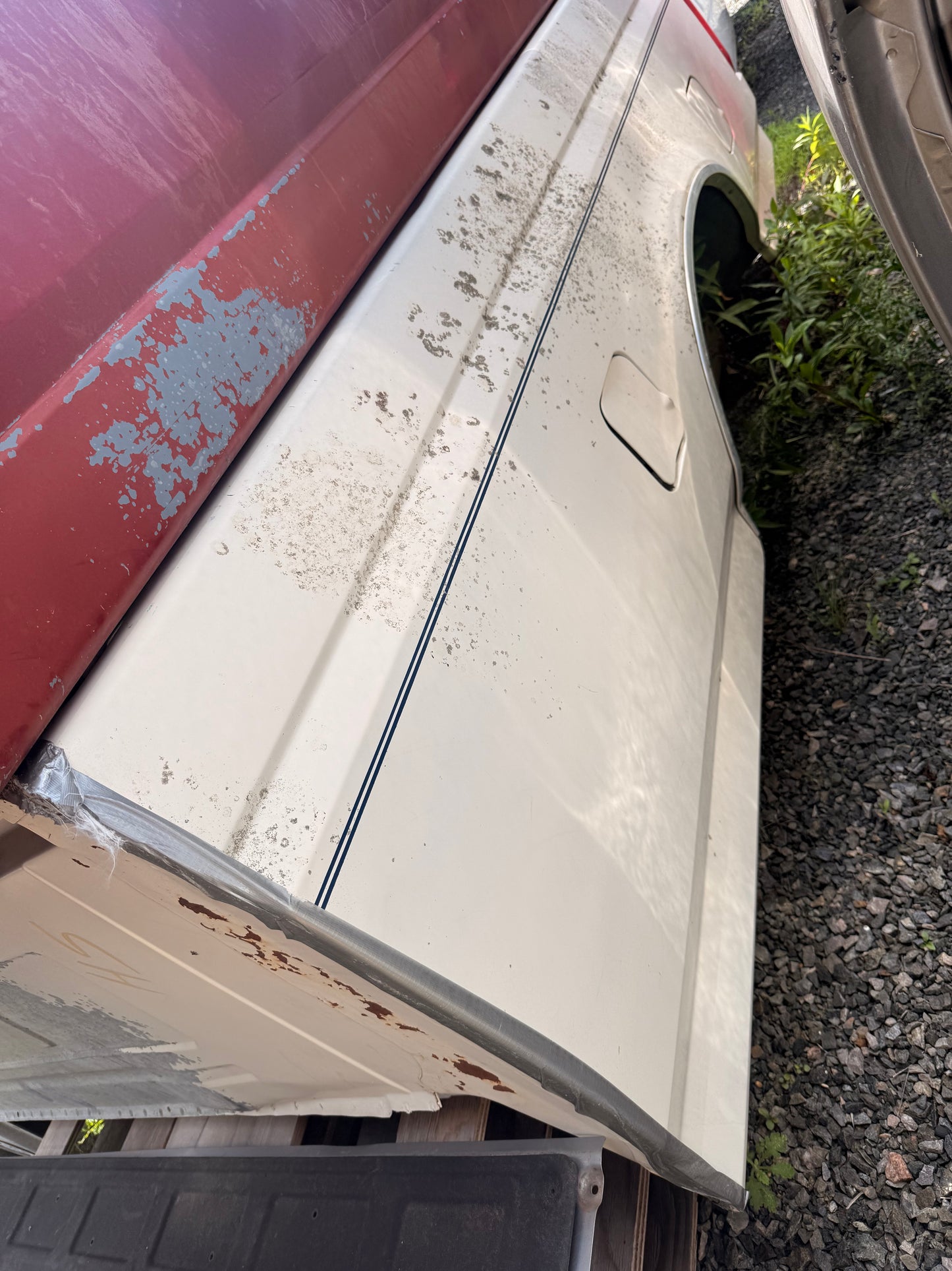 1987-1997 Ford F-150 F-250 F-350 8’ Long Bed Truck Box