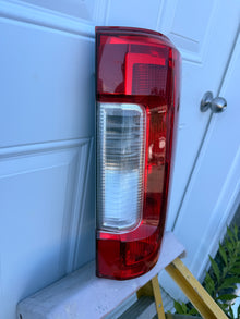 2017–2022 Ford F-250 F-350 F-450 OEM Halogen Passenger Side Tail Light
