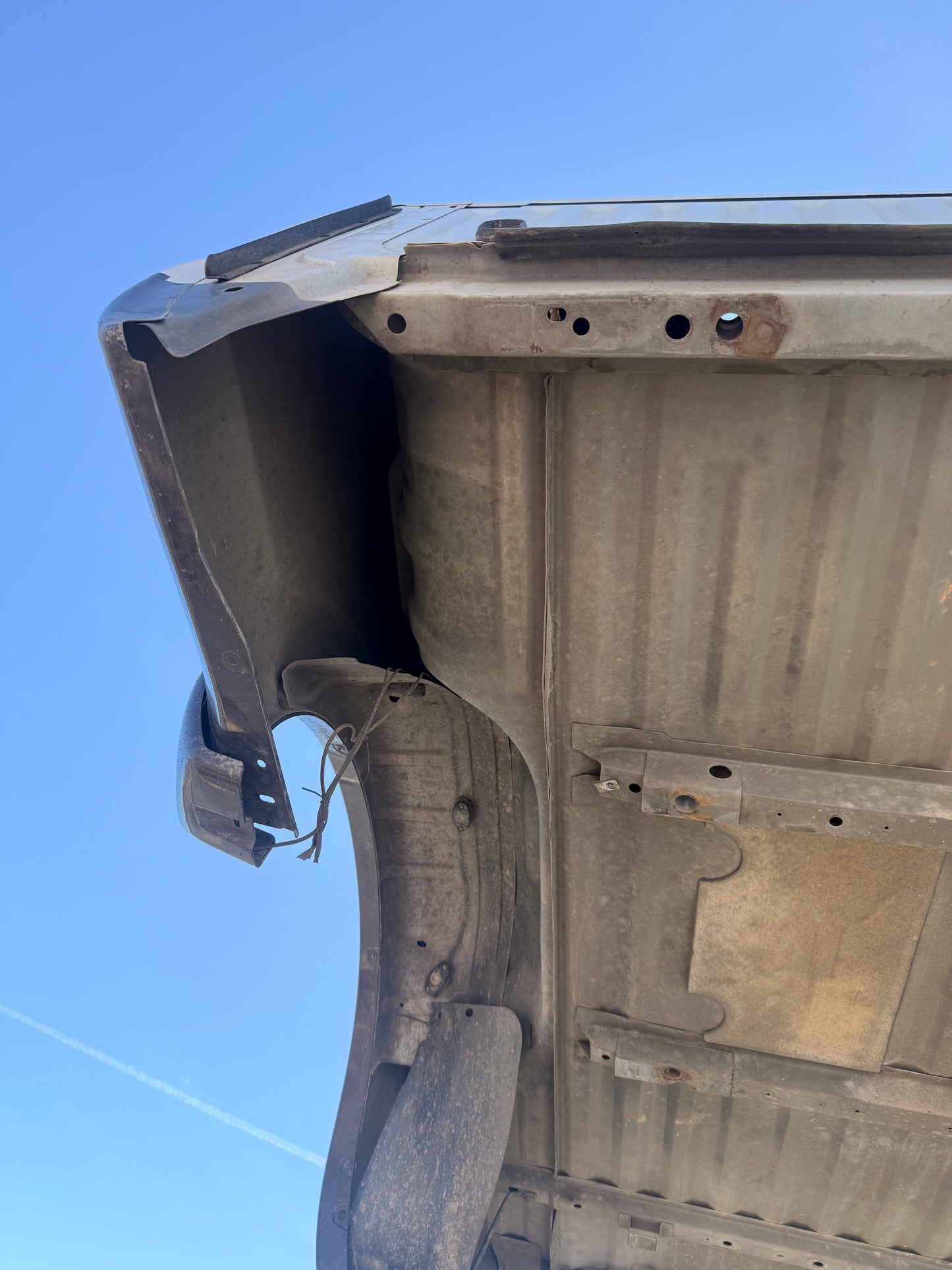 2011–2016 Ford F-250/F-350 6’9” Truck Box | King Ranch Two-Tone OEM Bed