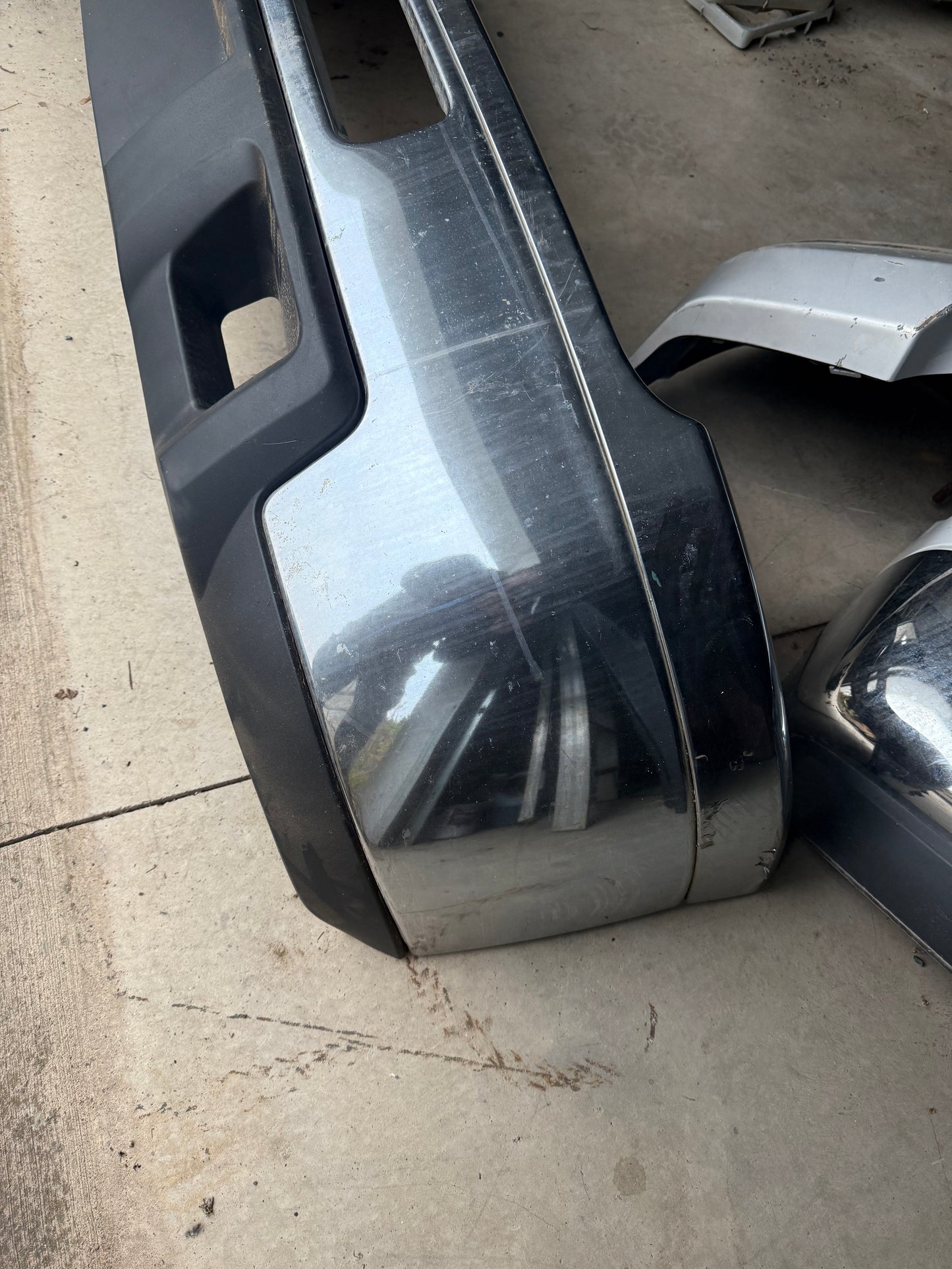 2007-2013 Chevrolet Silverado/GMC Sierra Chrome Front Bumper