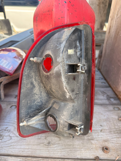 1997–2004 Dodge Dakota OEM Passenger Side Tail Light