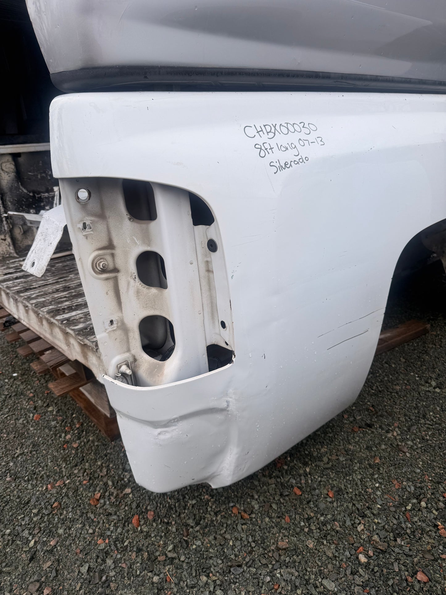 2007–2013 Chevrolet Silverado 1500 2500 3500 8ft Long Bed Truck Box
