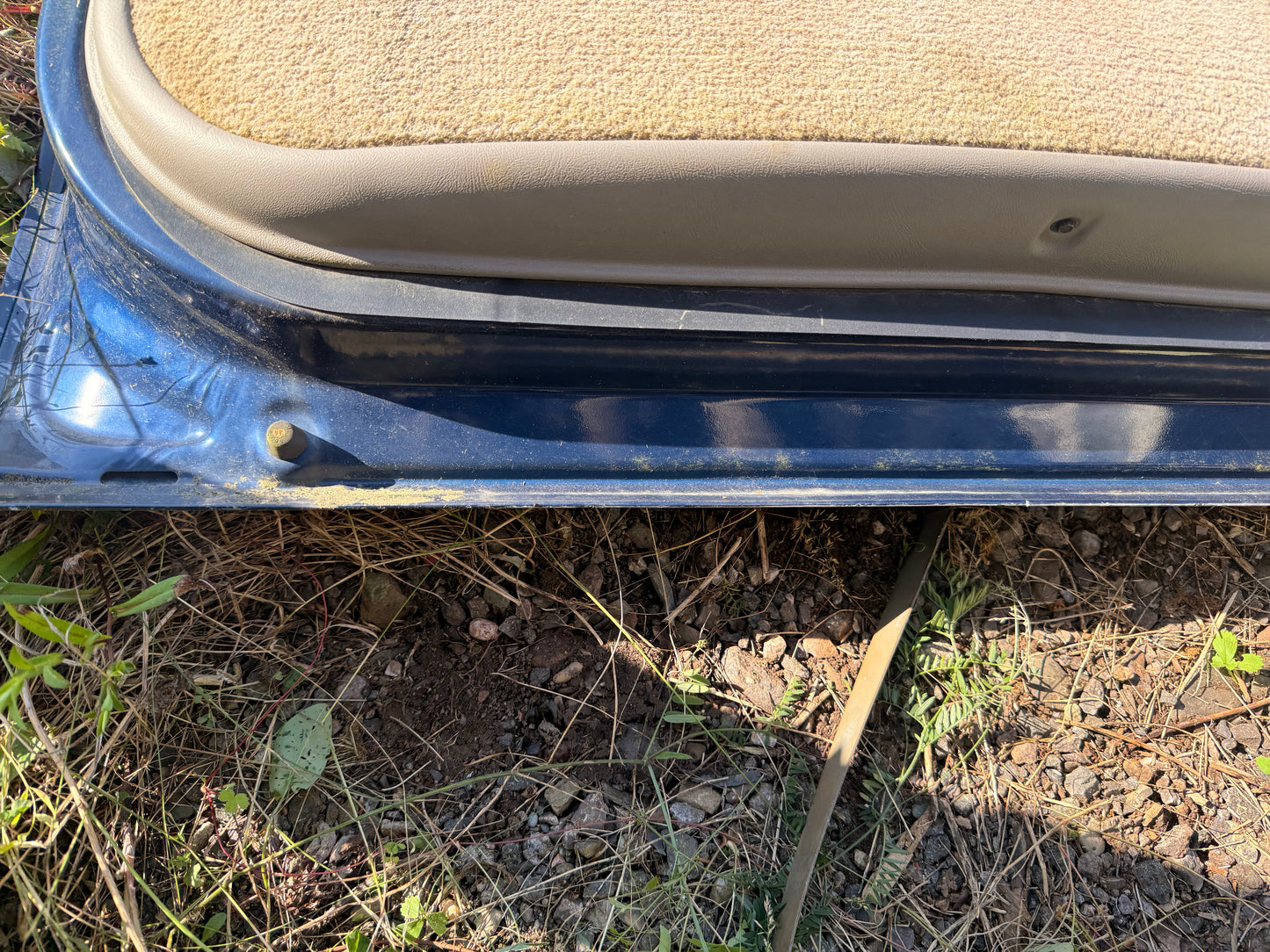 2000-2006 GMC Suburban 1500 2500 OEM Front Driver Side Door