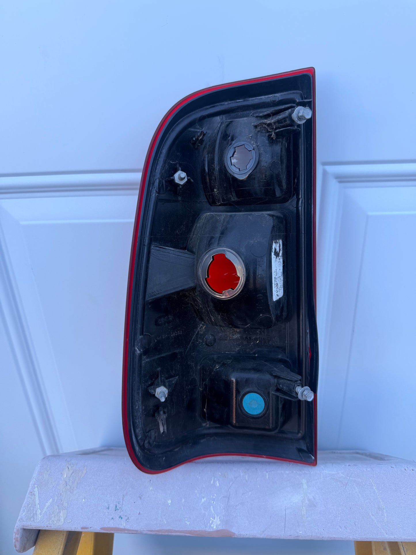 2008–2016 Ford F-250 F-350 F-450 OEM Passenger Side Tail Light