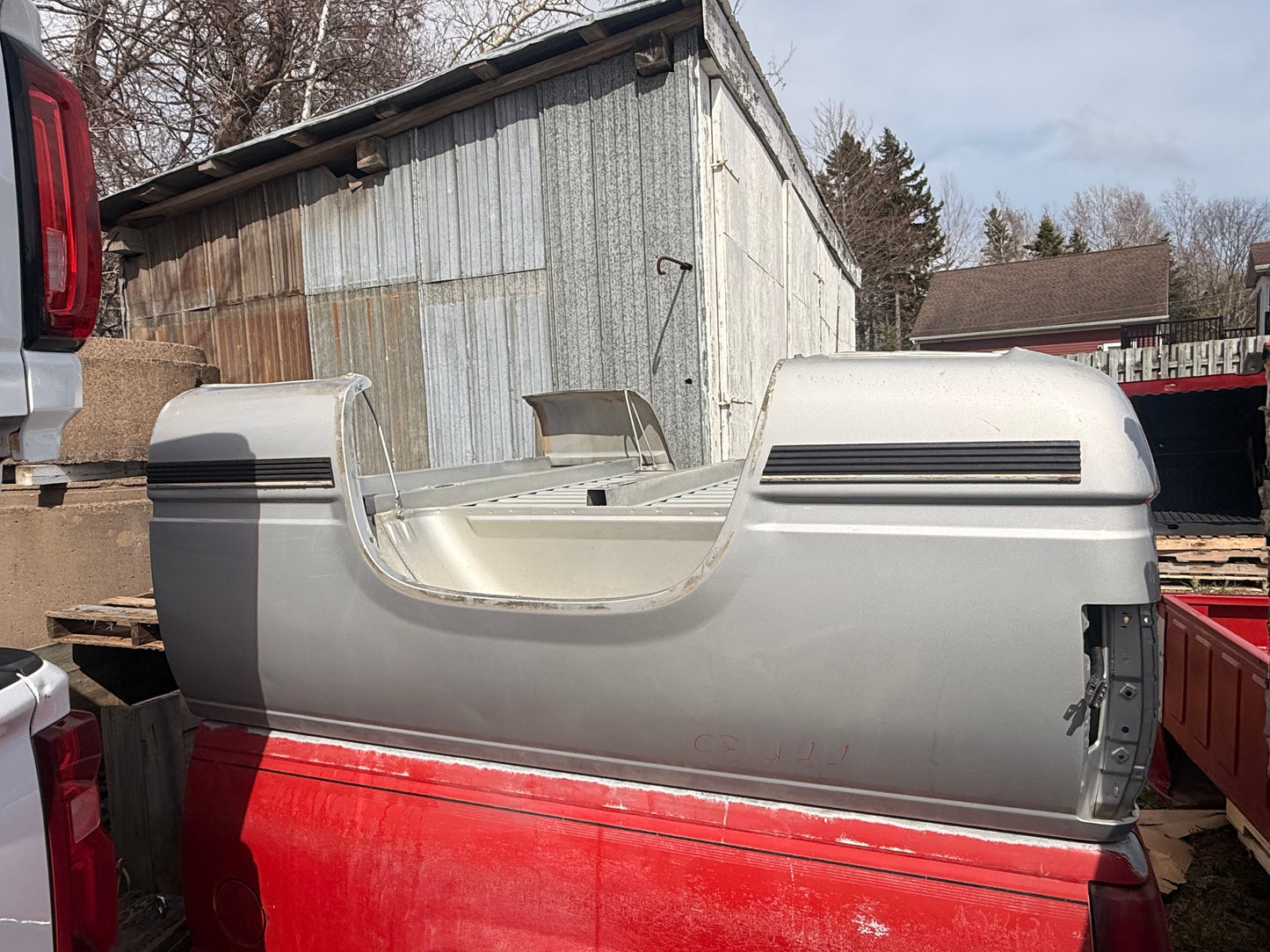 1988–1998 GMC Sierra 1500 2500 3500 6'6" Standard Bed Truck Box