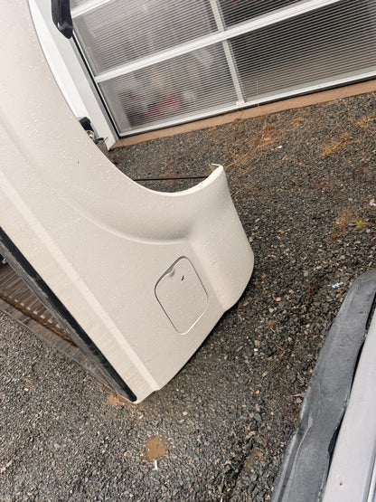 2011–2016 Ford F-250/F-350 6'9" Standard Bed Truck Box