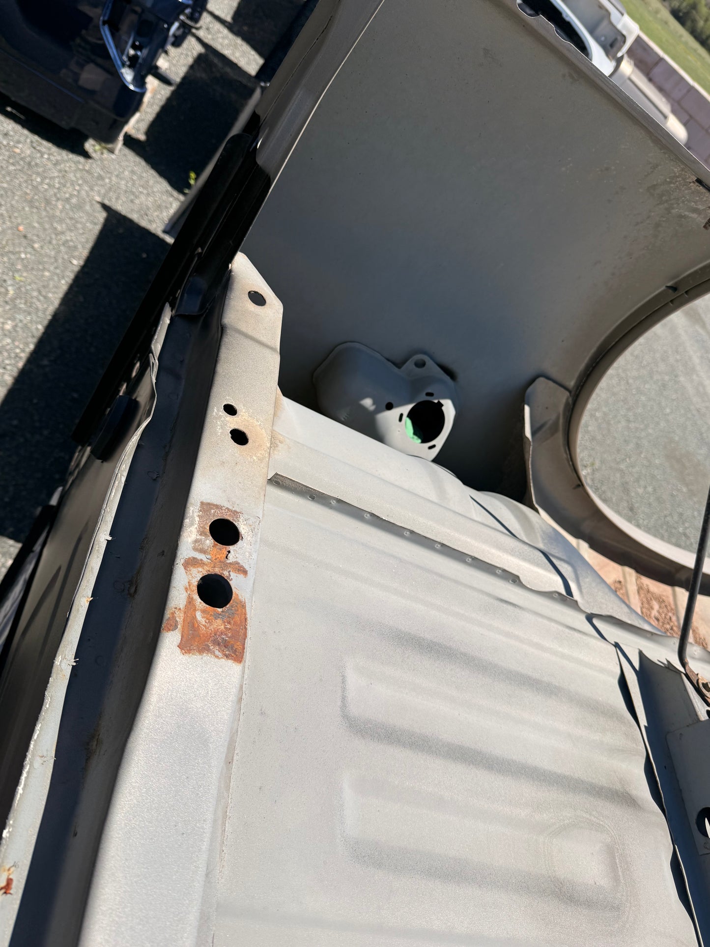 1999-2010 Ford F-250 F-350 6’9” Standard Bed Truck Box