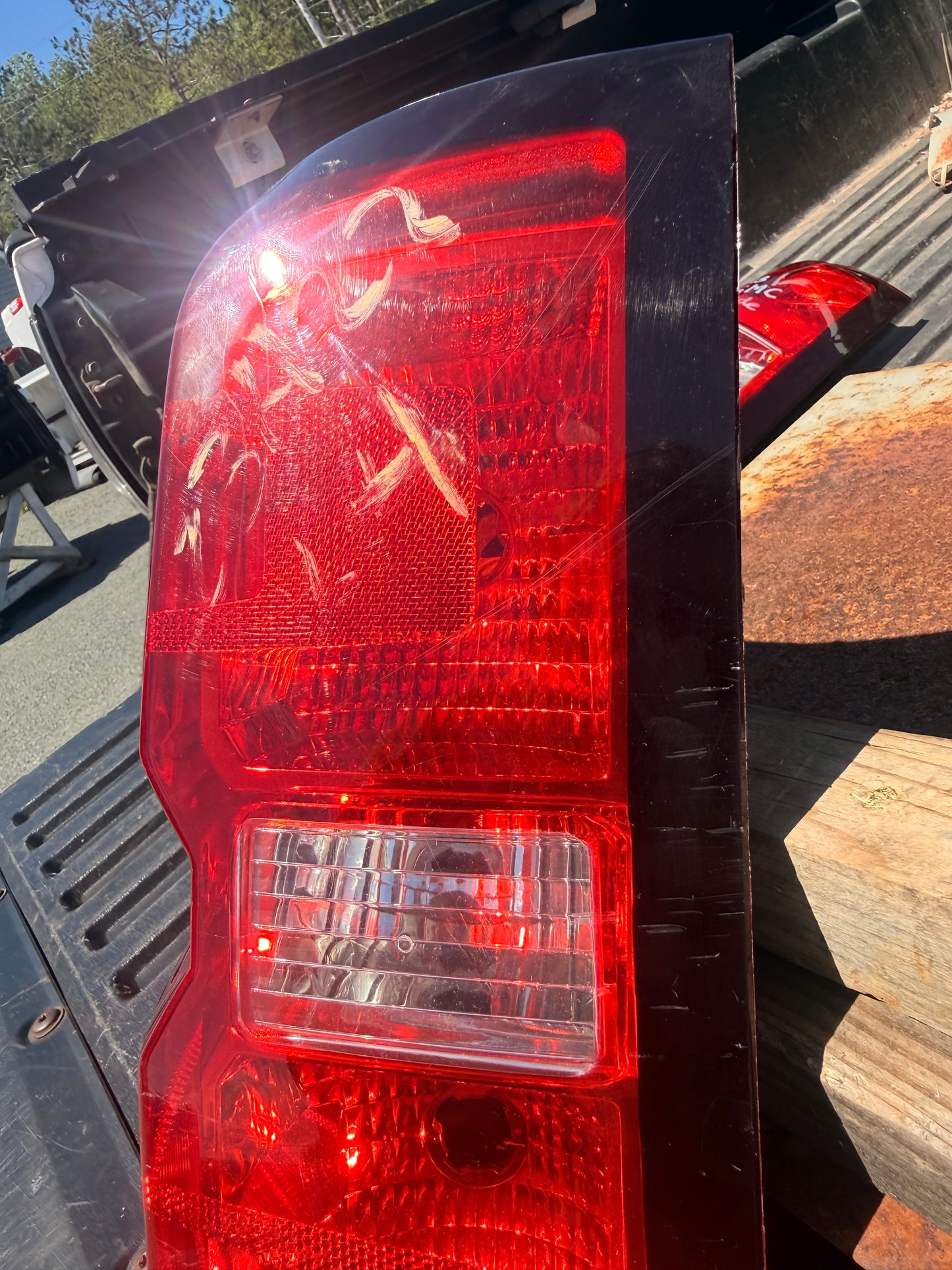 2014–2019 Chevrolet Silverado 1500 2500 3500 Driver Side Tail Light