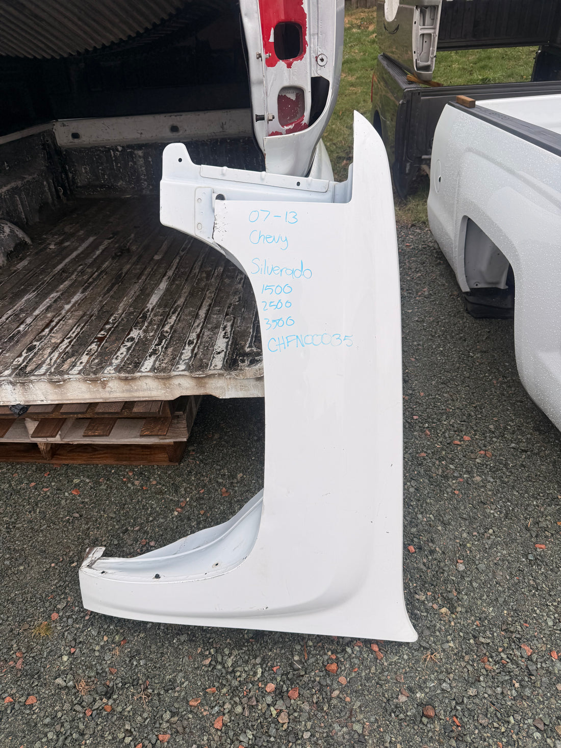 2007-2013 Chevrolet Silverado 1500 2500 3500 Driver Side Fender