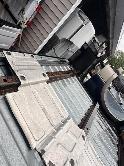 2007-2013 GMC Sierra 1500 5’8” Short Bed Truck Box