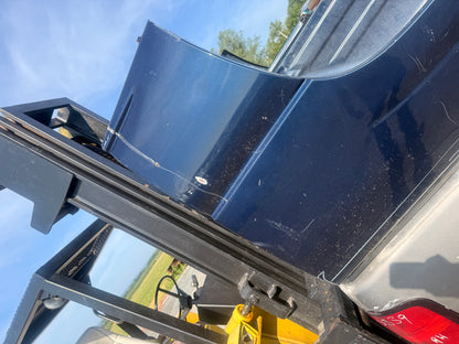 1999-2007 Chevrolet Silverado 1500 5’8” Short Bed Truck Box