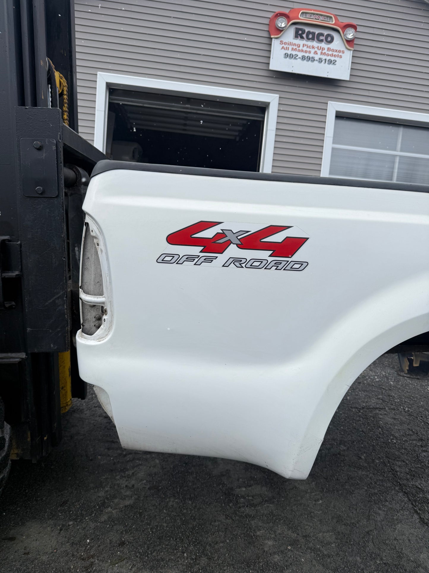 1999-2010 Ford F-250/F-350 6’9” Long Truck Box