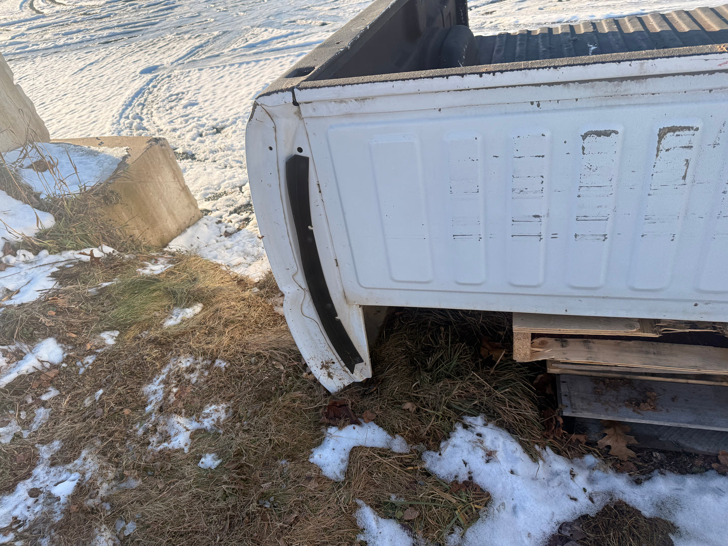 1999–2007 GMC Sierra 1500/2500/3500 8ft Long Bed Truck Box