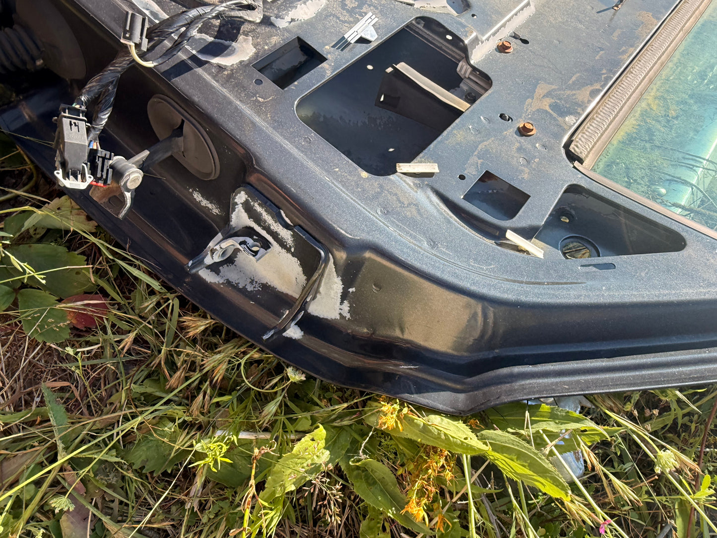 2000-2006 GMC Yukon OEM Front Driver Side Door