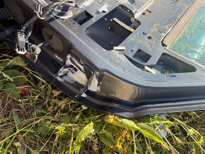 2000-2006 GMC Yukon OEM Front Driver Side Door