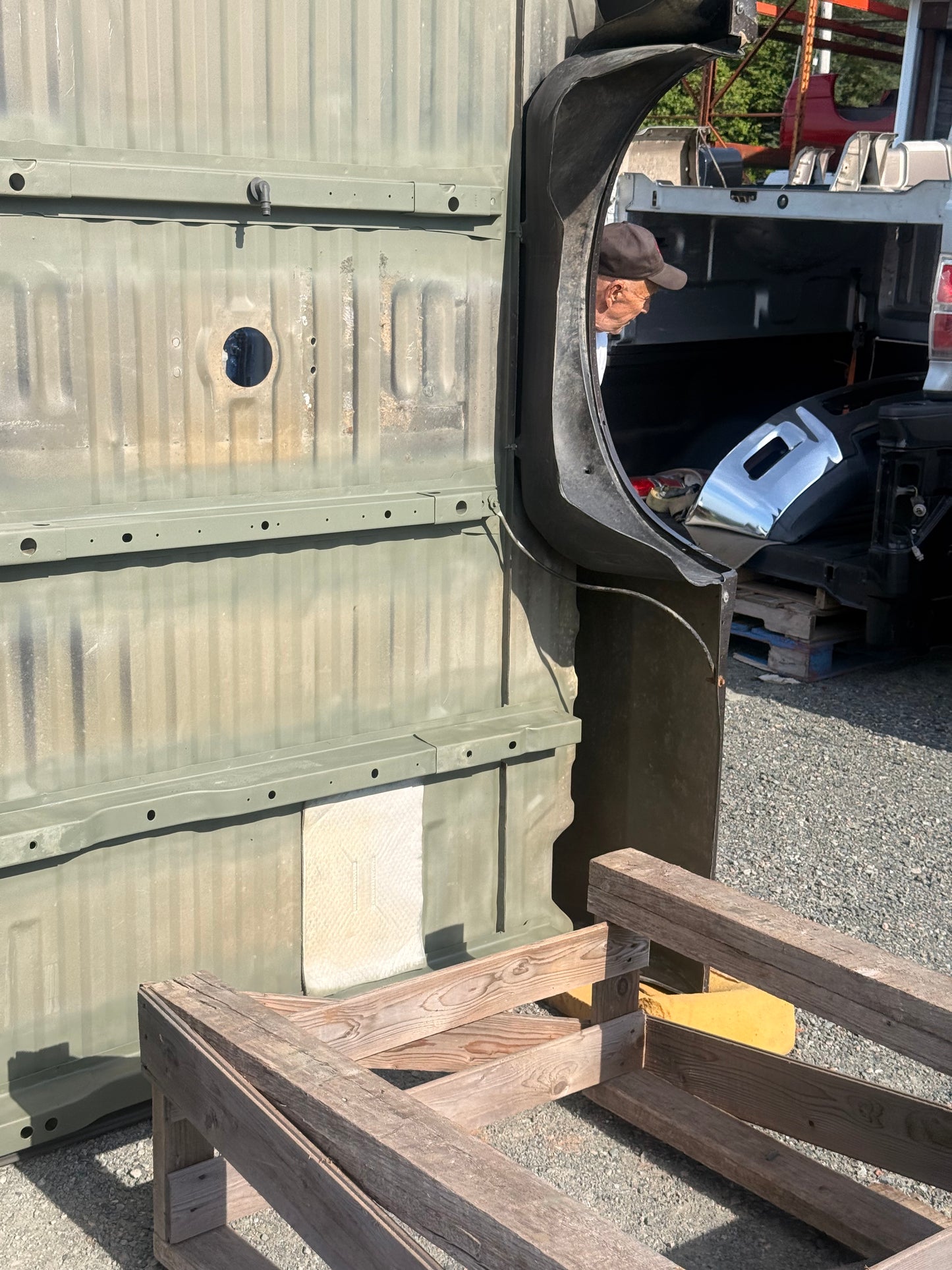 2011-2016 Ford F-250/F-350, 8ft Long Truck Box