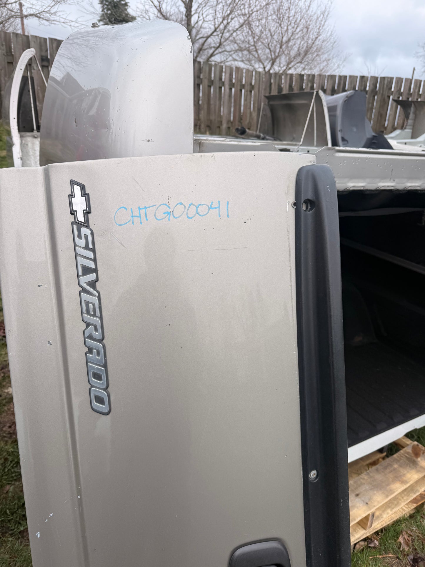 1999-2007 GMC Sierra 1500 2500 3500 Tailgate