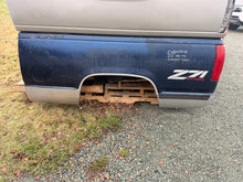 1988–1998 GMC Sierra 6'6" Standard Bed Truck Box