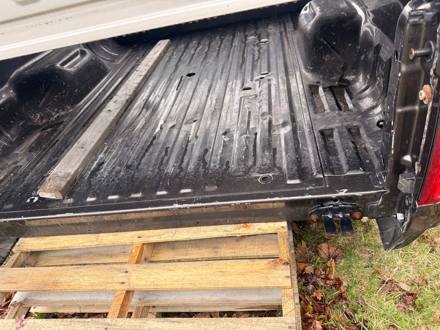 1999-2010 Ford F-250/F-350 6’9” Standard Bed Truck Box