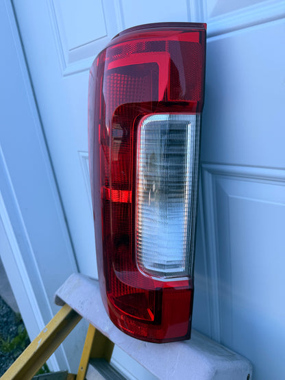 2017–2022 Ford F-250 F-350 F-450 OEM Halogen Driver Side Tail Light