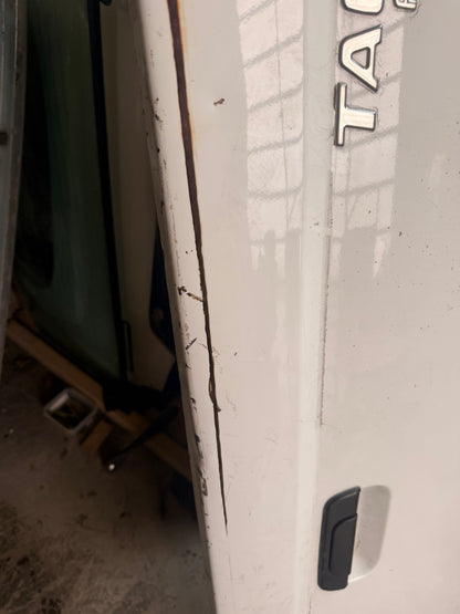 1996-2004 Toyota Tacoma OEM Tailgate
