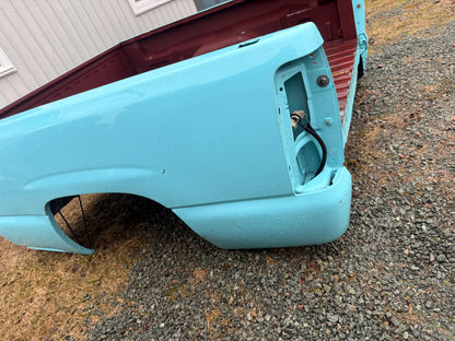 1999-2007 Chevrolet Silverado 1500 2500 3500 6’6” Standard Bed Truck Box