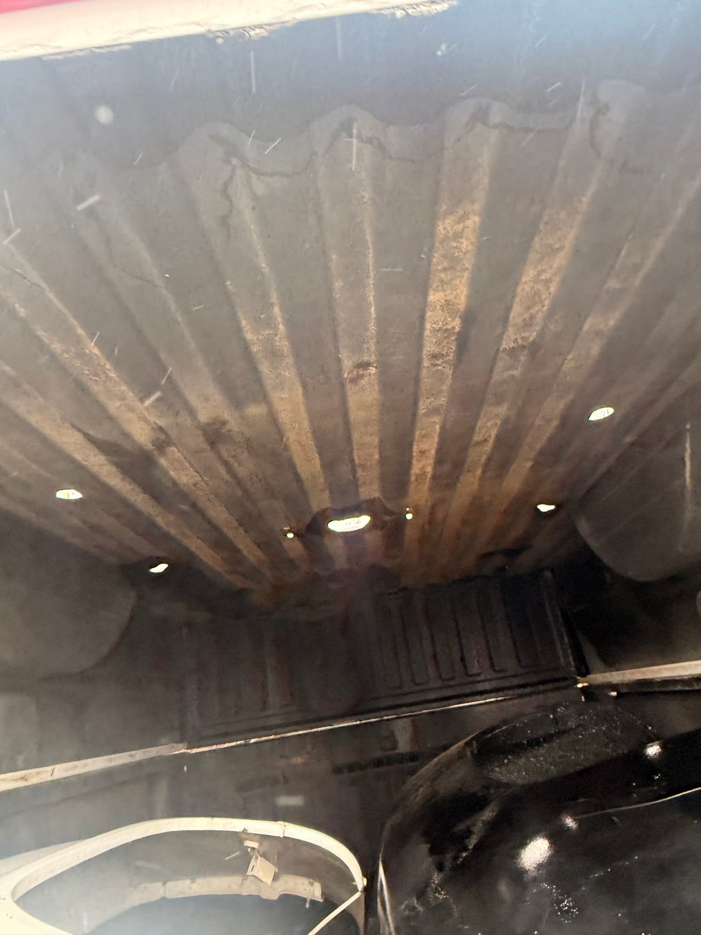 2001–2007 Chevrolet Silverado 3500HD 8ft Long Bed Dual Rear Wheel Truck Box