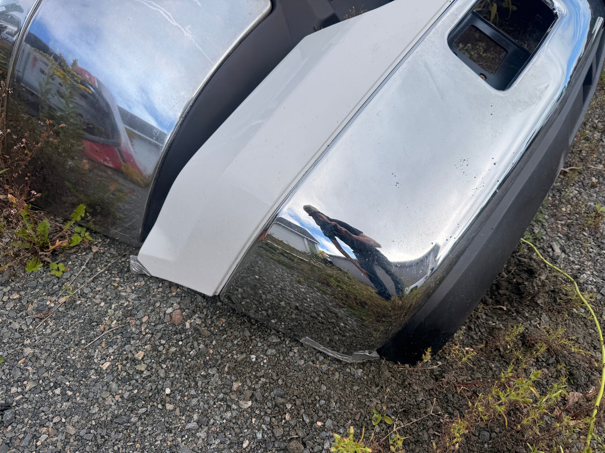 2005-2007 Ford F-250 F-350 F-450 OEM Chrome Front Bumper