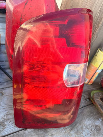 2007–2013 Chevrolet Silverado 1500 2500 3500 OEM Driver Side Tail Light
