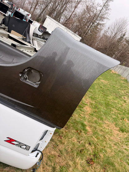 2004–2015 Nissan Titan 6'6" Standard Bed Truck Box