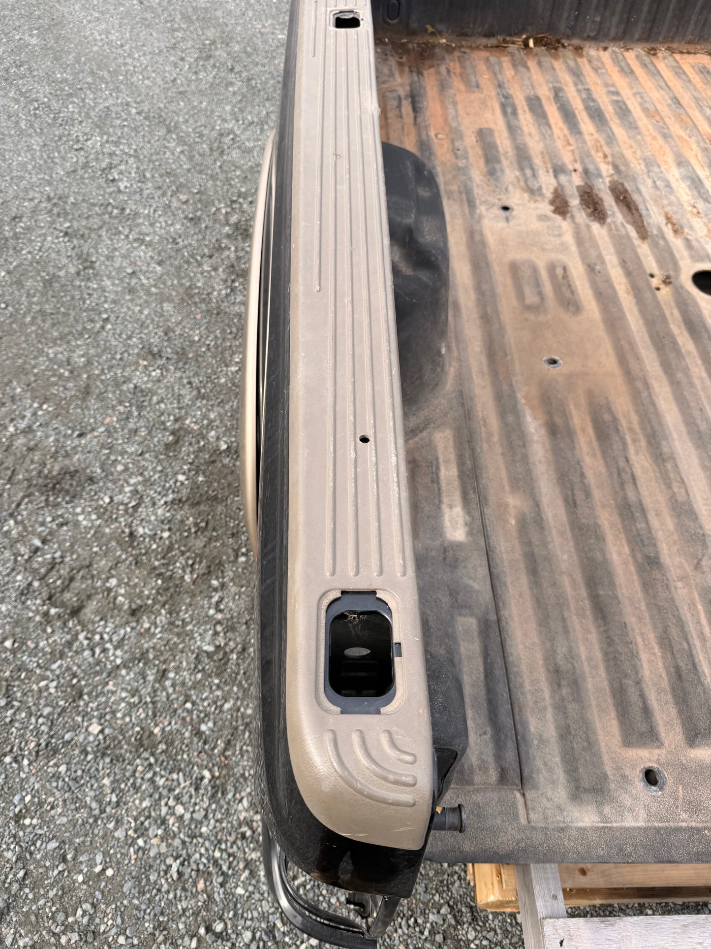 2011–2016 Ford F-250/F-350 8ft Truck Box | King Ranch OEM Bed