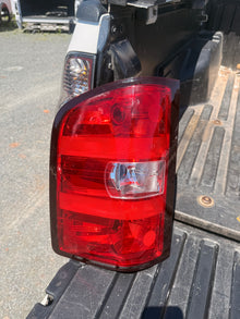 2007–2013 Chevrolet Silverado 1500 2500 3500 Driver Side Tail Light