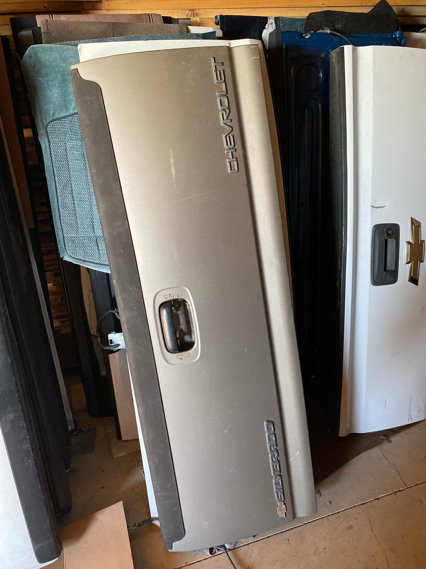 1999-2007 Chevrolet Silverado 1500/2500/3500 Tailgate